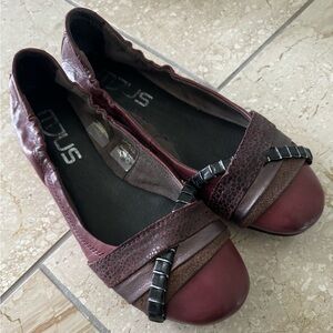 MJUS leather ballet slipper flats
